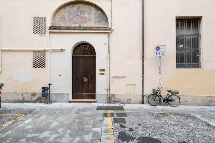 Pratello Elegante E Raffinata Mansarda Apartamento Bolonha Exterior foto