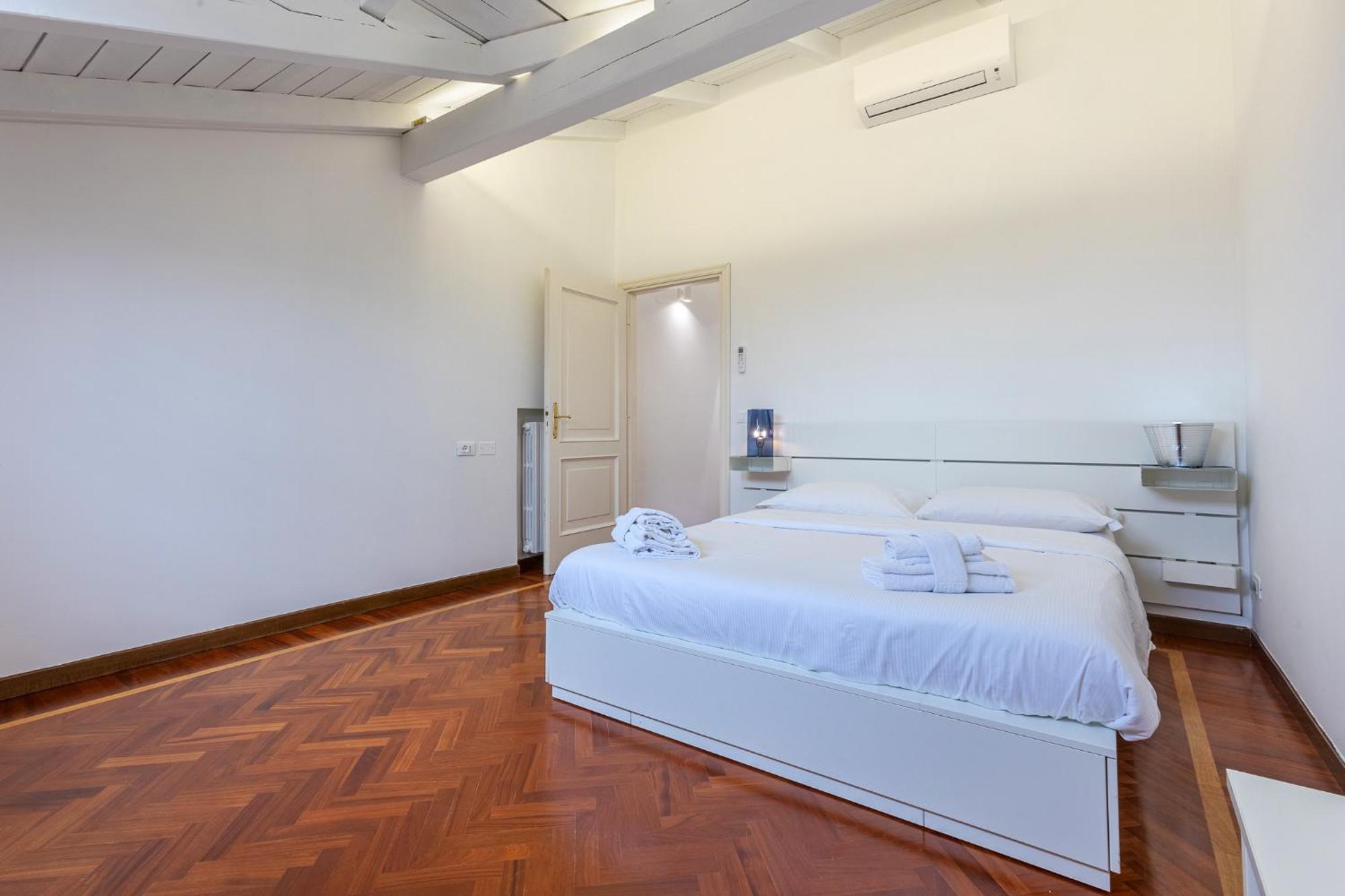 Pratello Elegante E Raffinata Mansarda Apartamento Bolonha Exterior foto